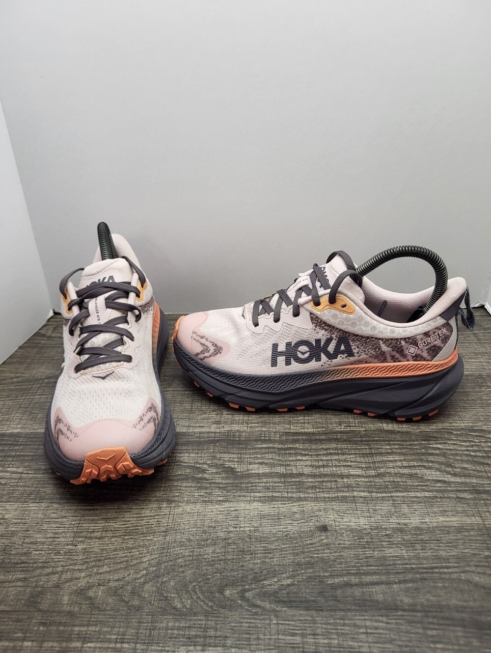 Hoka One One Challenger ATR 7 GTX Sneaker Shoes Trail Running Women’s Size 6 B
